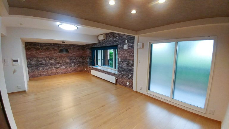 床暖房で足元から快適に