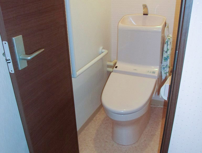 狭さを解消してゆったり使えるトイレに